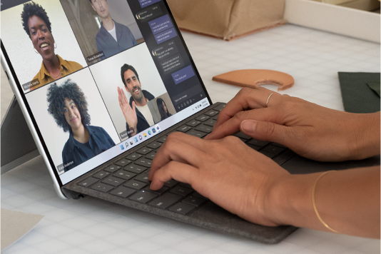 Microsoft Surface Pro Keyboard mit Stiftaufbewahrung - platin_4
