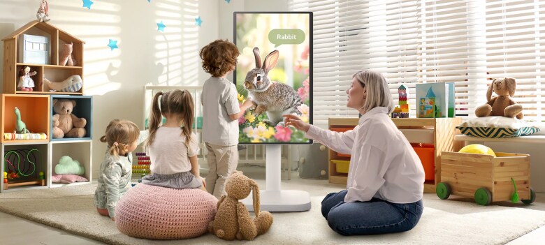 LG 32 Zoll 32U889SA-W_6