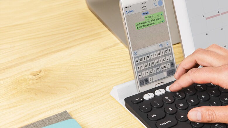 Logitech K780 Multi-Device Wireless Keyboard,_4
